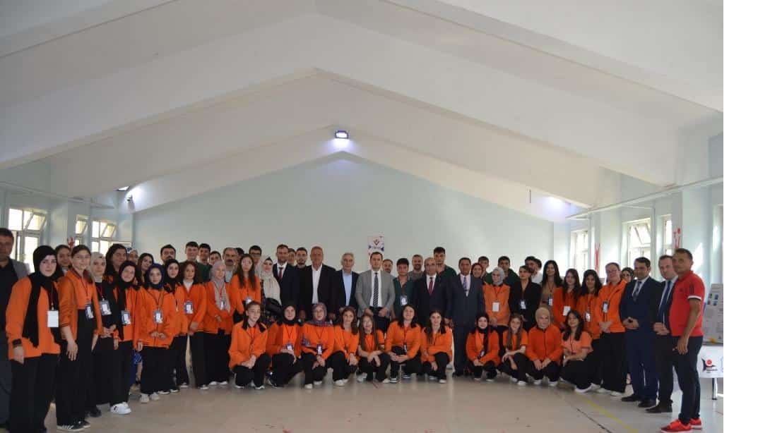 ŞEHİT TAMER ÖZDEMİR ANADOLU LİSESİ TUBİTAK 4006 BİLİM FUARINDA PROJELER SERGİLENDİ